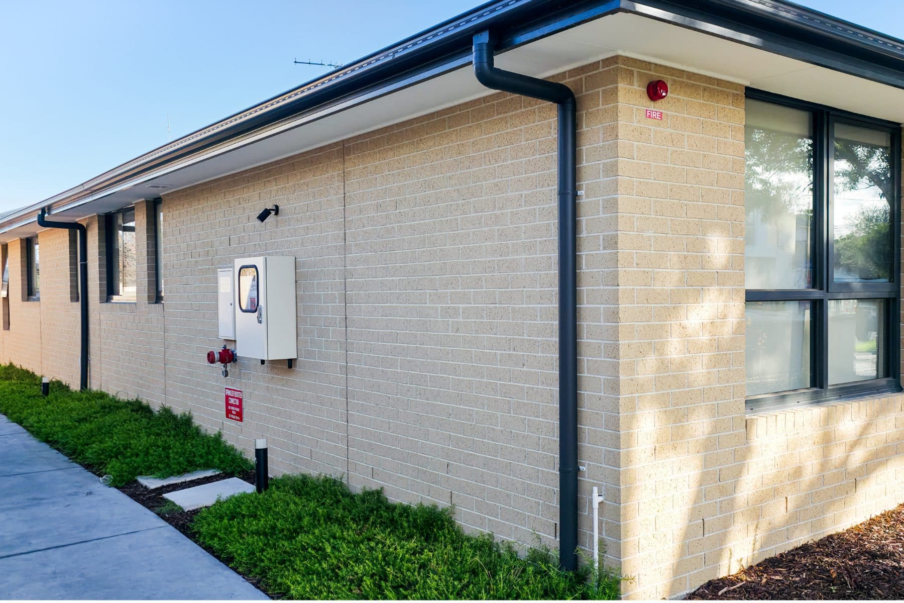 Completed crème brick project showcasing precision brickwork and attention to detail from start to finish.